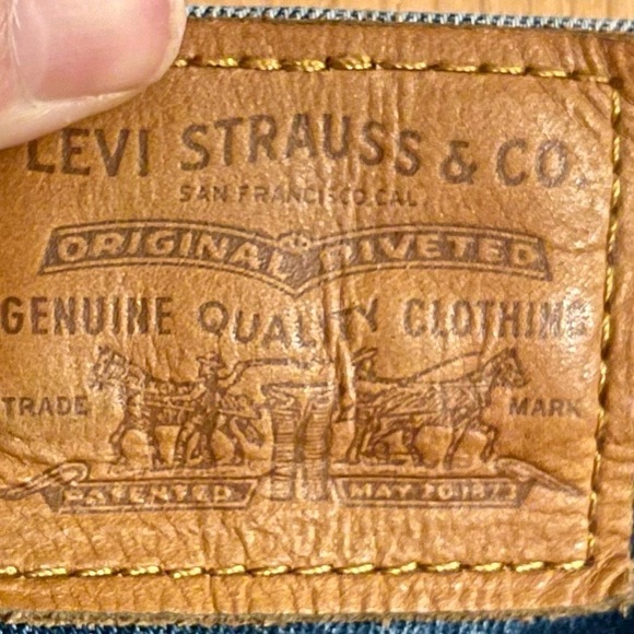 Levi’s Premium Denim NWOT Wedgie Straight Size 25 Blue Jeans Button Fly Leather - Picture 5 of 15
